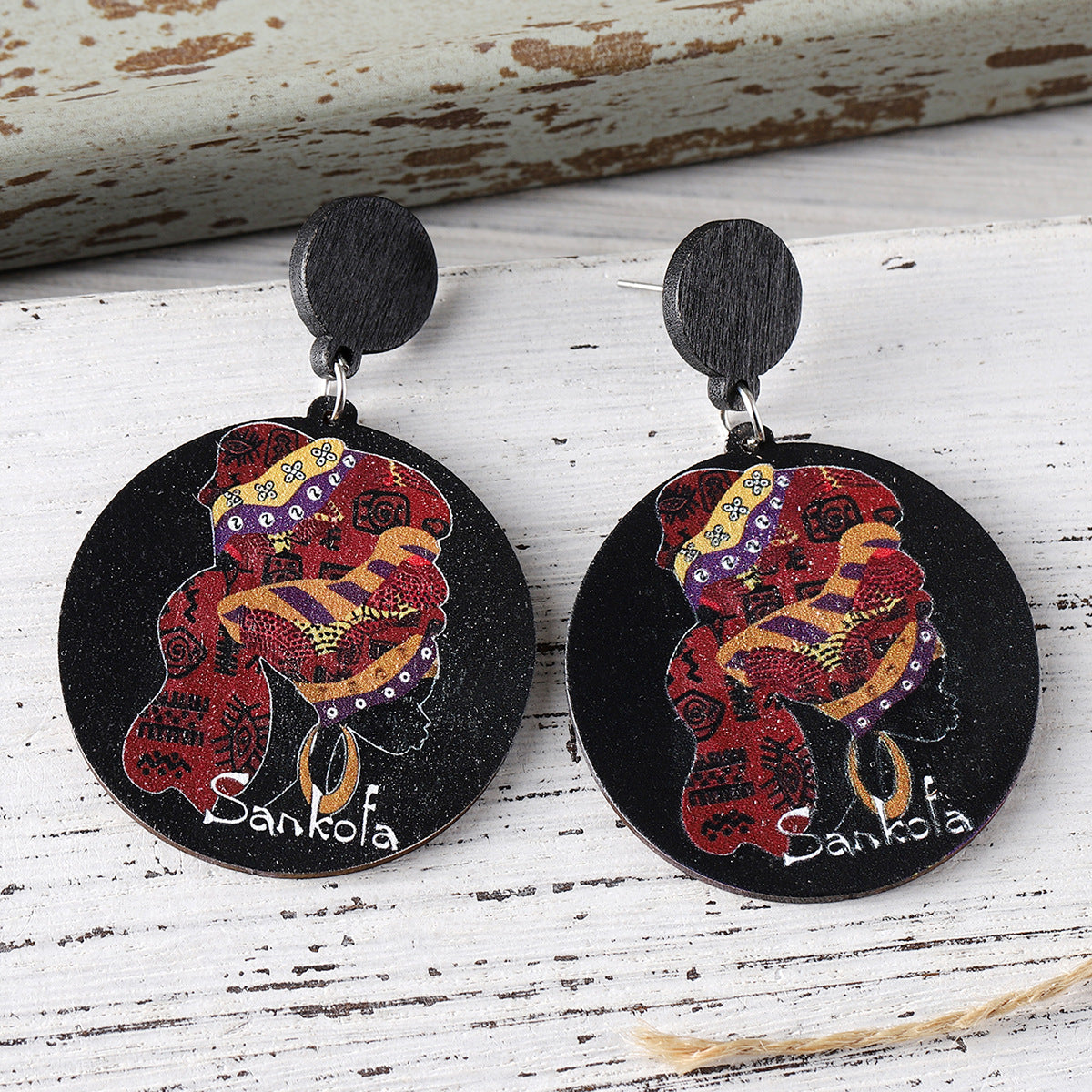 Wholesale Queen's head pendant earrings wooden double-sided earrings