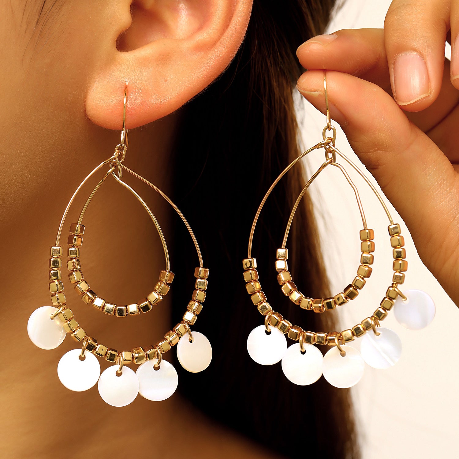 Wholesale Retro Ethnic Water Drop Shell Tassel Earrings Stylish Fashion Accessory For Vacation And Party Wear