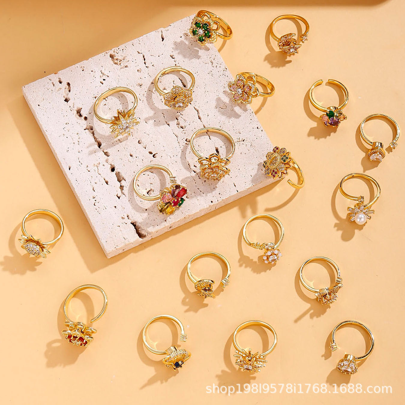 Wholesale Gold Plated Adjustable Rotating Ring Star Moon Zircon Women' s Fashion Jewelry Gift