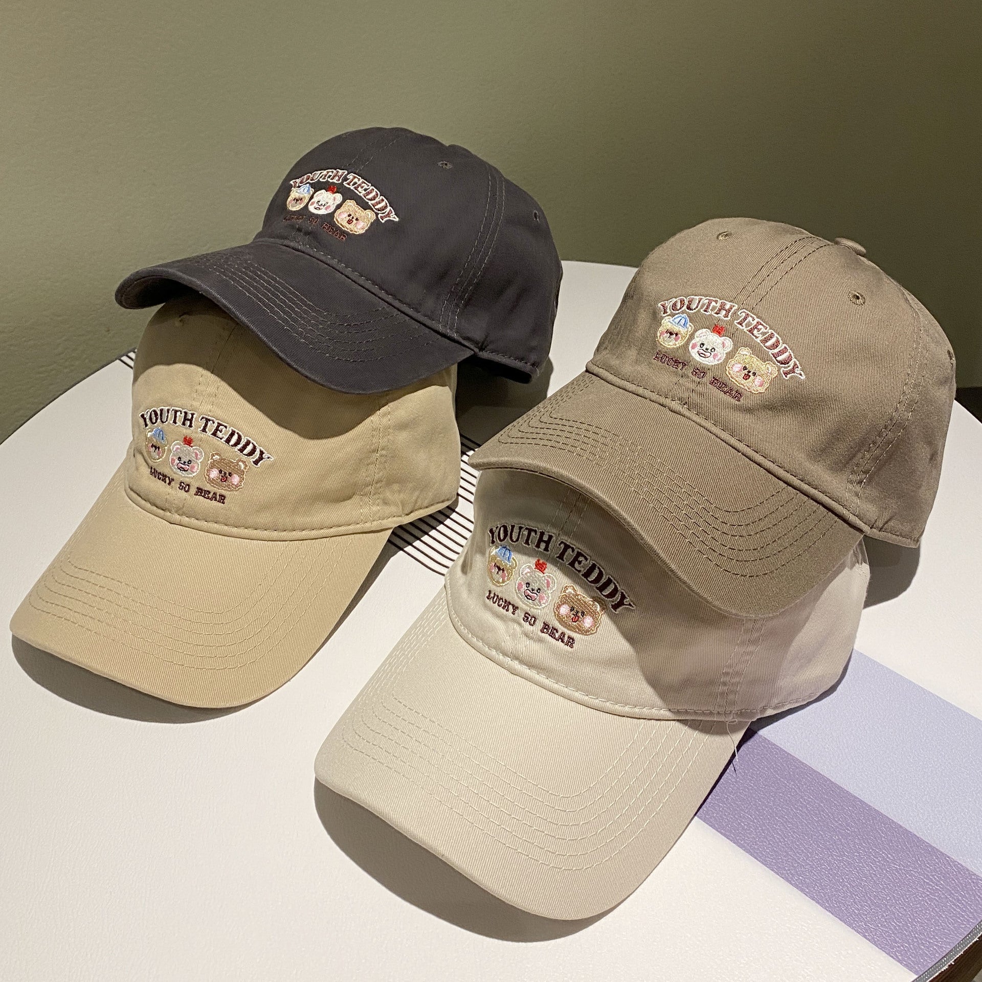 Wholesale Lettering embroidered baseball cap