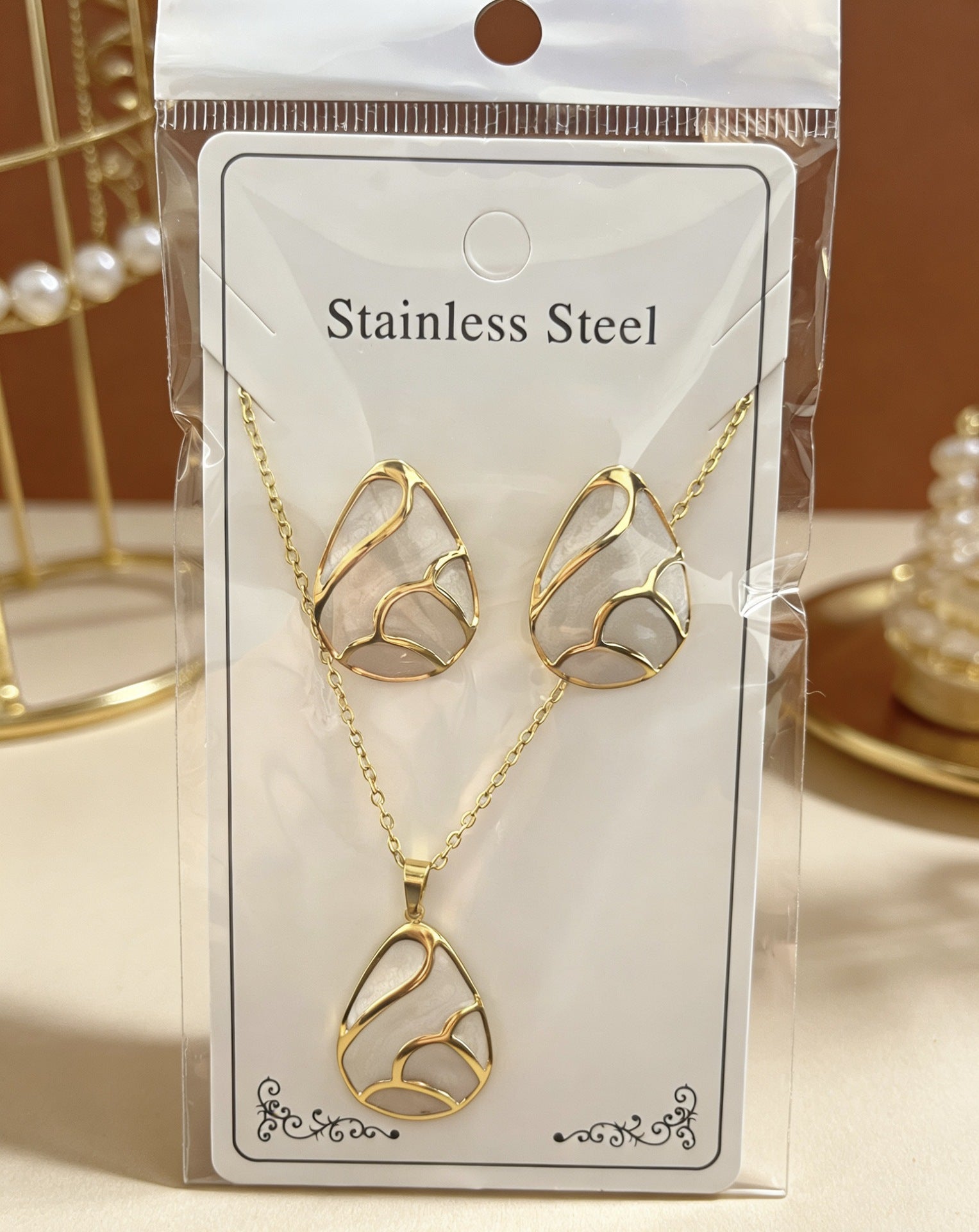 Wholesale Stainless Steel Flower and Teardrop Enamel Earrings and Necklace Set