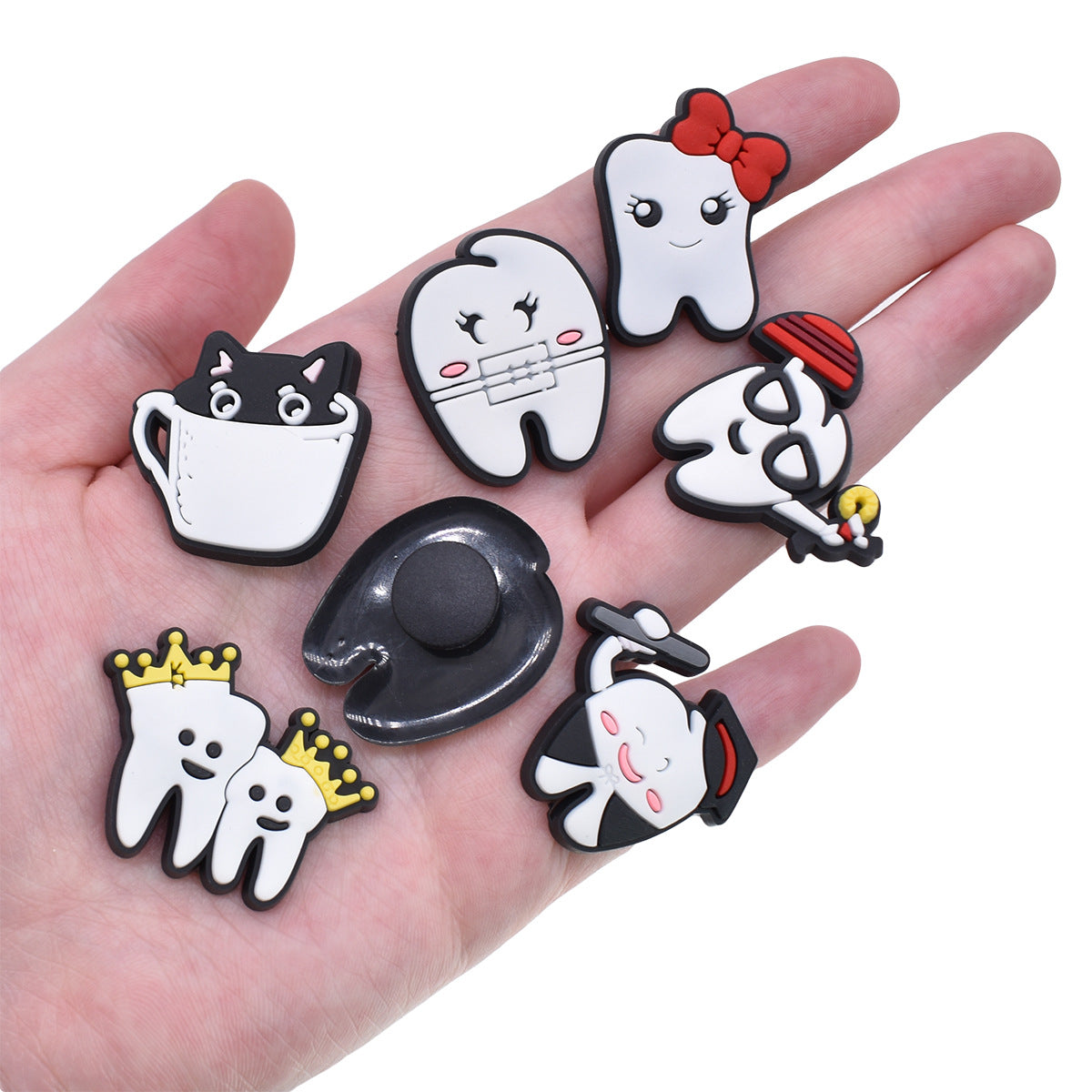 Wholesale Random 100pcs  cartoon toothbrush   PVC Soft Rubber Shoe Buckle Decoration