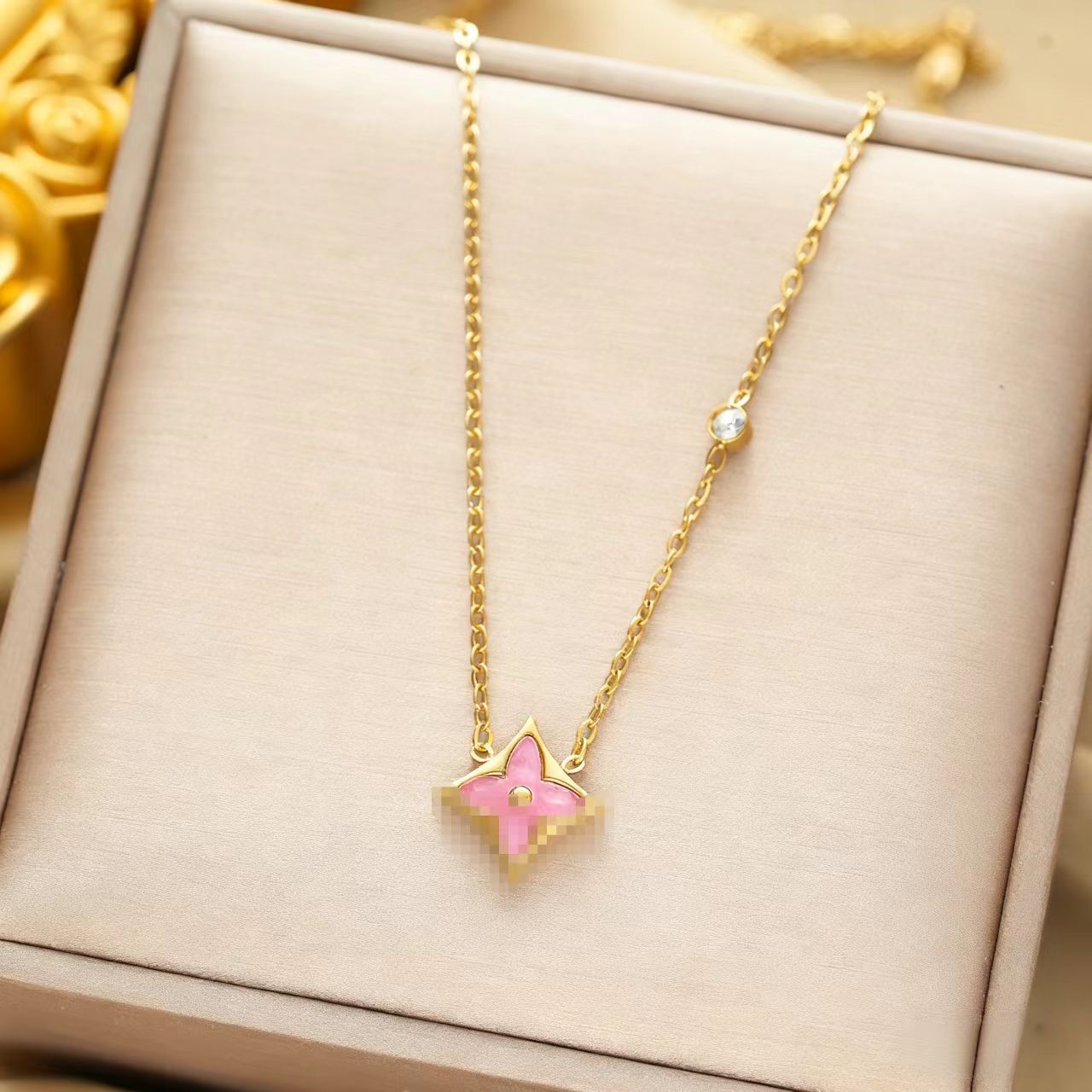 Wholesale Titanium Steel Maple Leaf Pendant Necklace Fashion Jewelry Gift