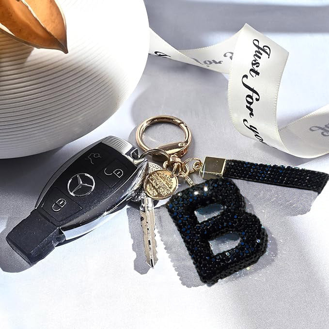 Wholesale Chic Rhinestone Letter Keychain Metal Electroplating Fashion Accessory Bag Charm Car Key