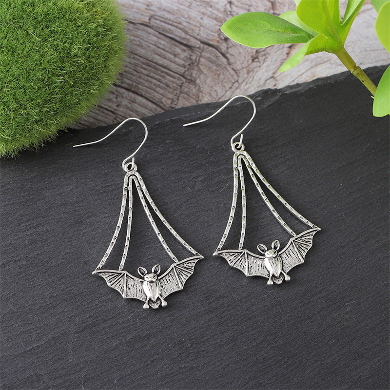 Wholesale Gothic Bat Earrings Ancient Silver Alloy Retro Design Jewelry Accessory For