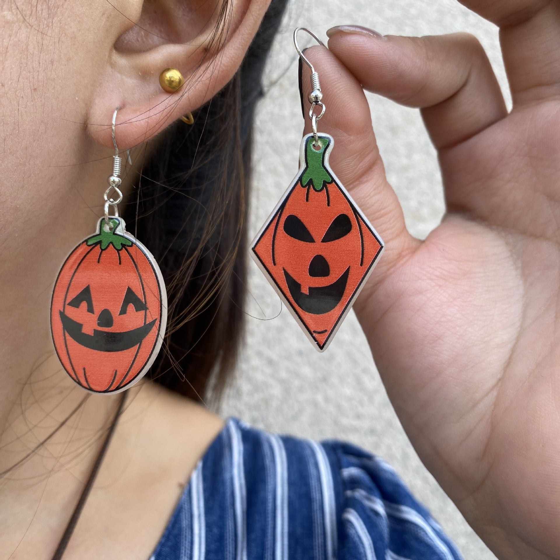 Wholesale  Acrylic Pumpkin Head Luminous Earrings
