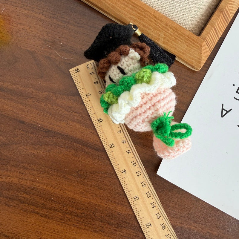 Wholesale Crochet Graduation Doll Keychain,  Wool Yarn,  Gift for Couples,  Boutique Resale