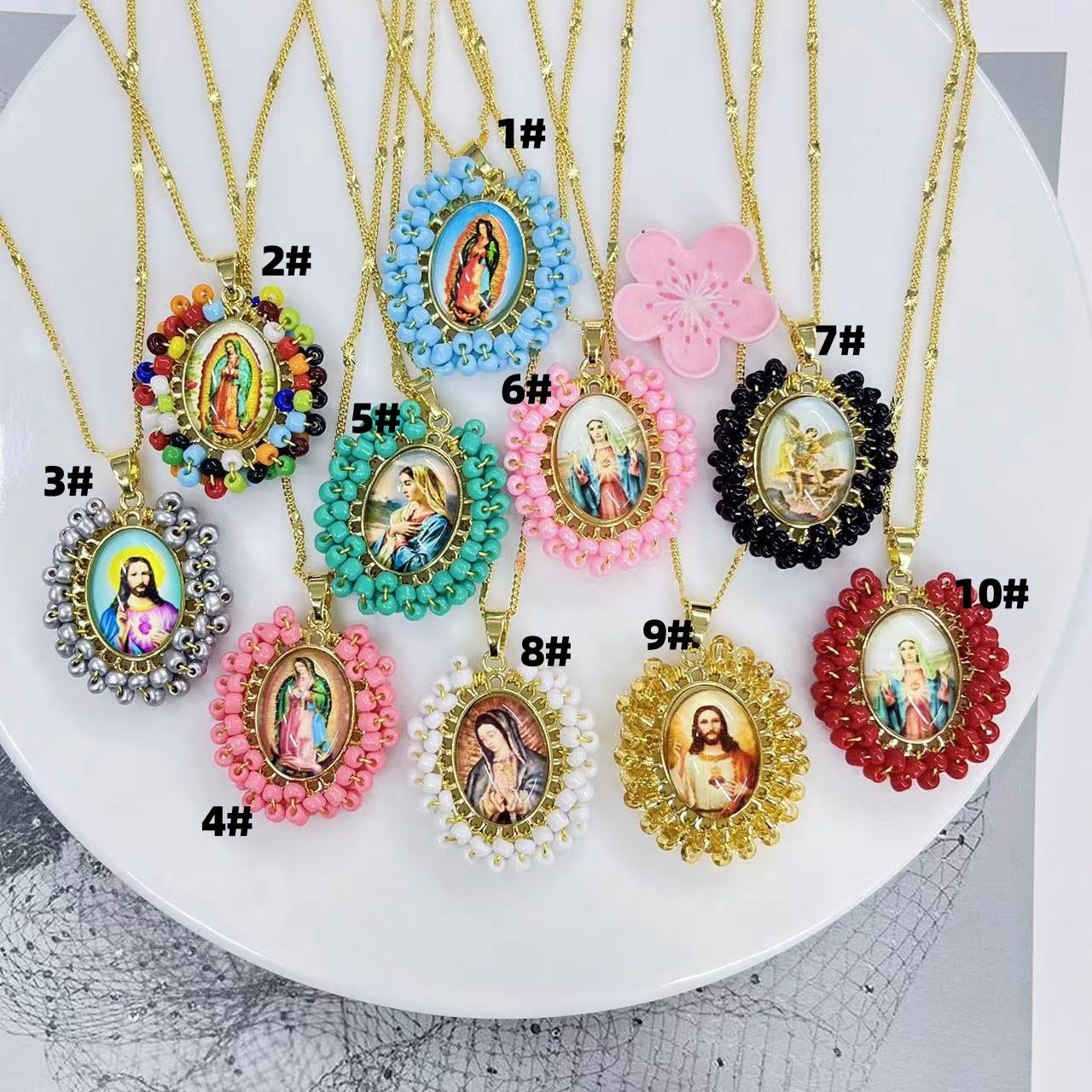 Wholesale Gold hand-woven millet bead oval portrait pendant female jewelry  necklace pendant