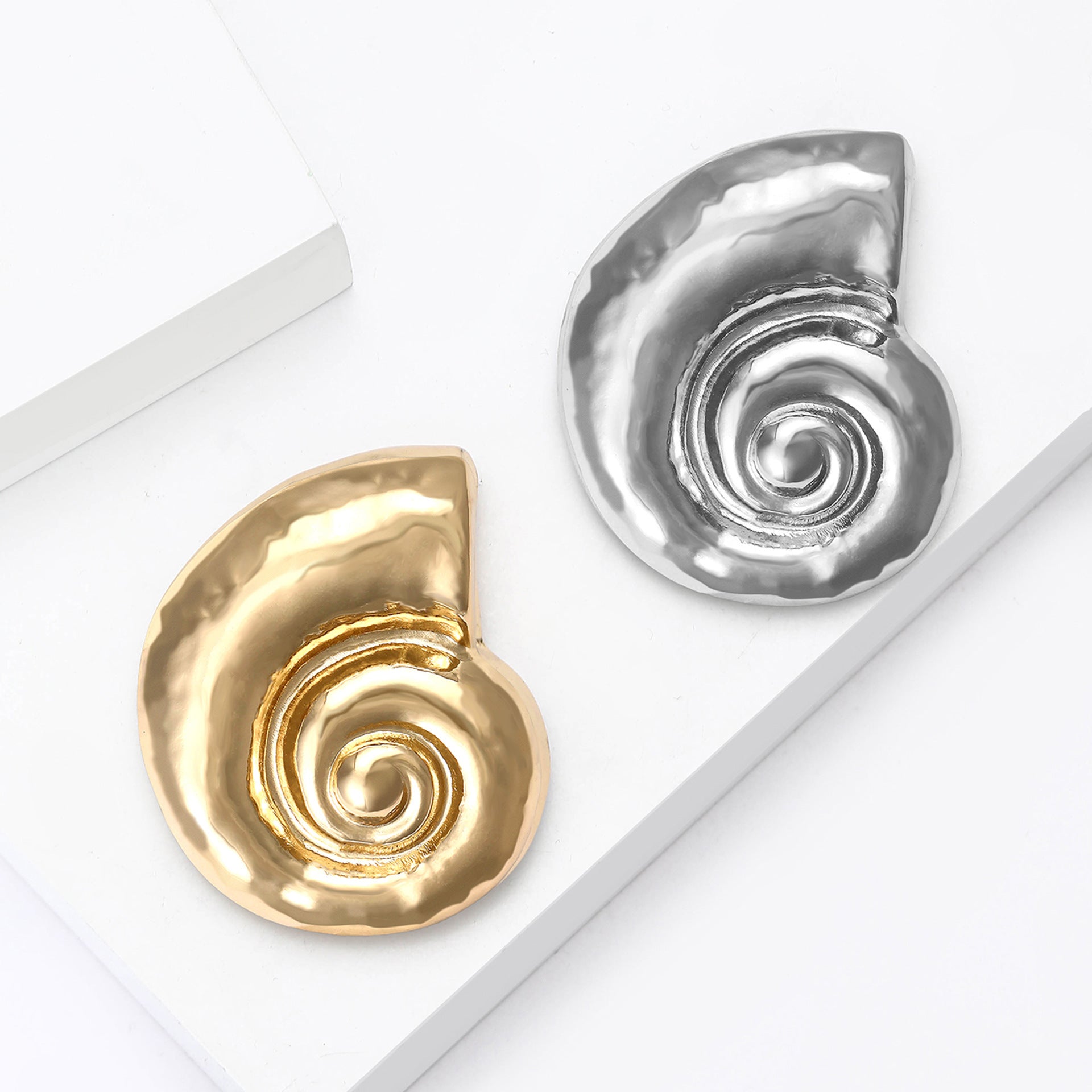 Wholesale Snail Shell Brooch Pin Alloy Women S Fashion Jewelry Accessory Chic Gift Boutique Resale