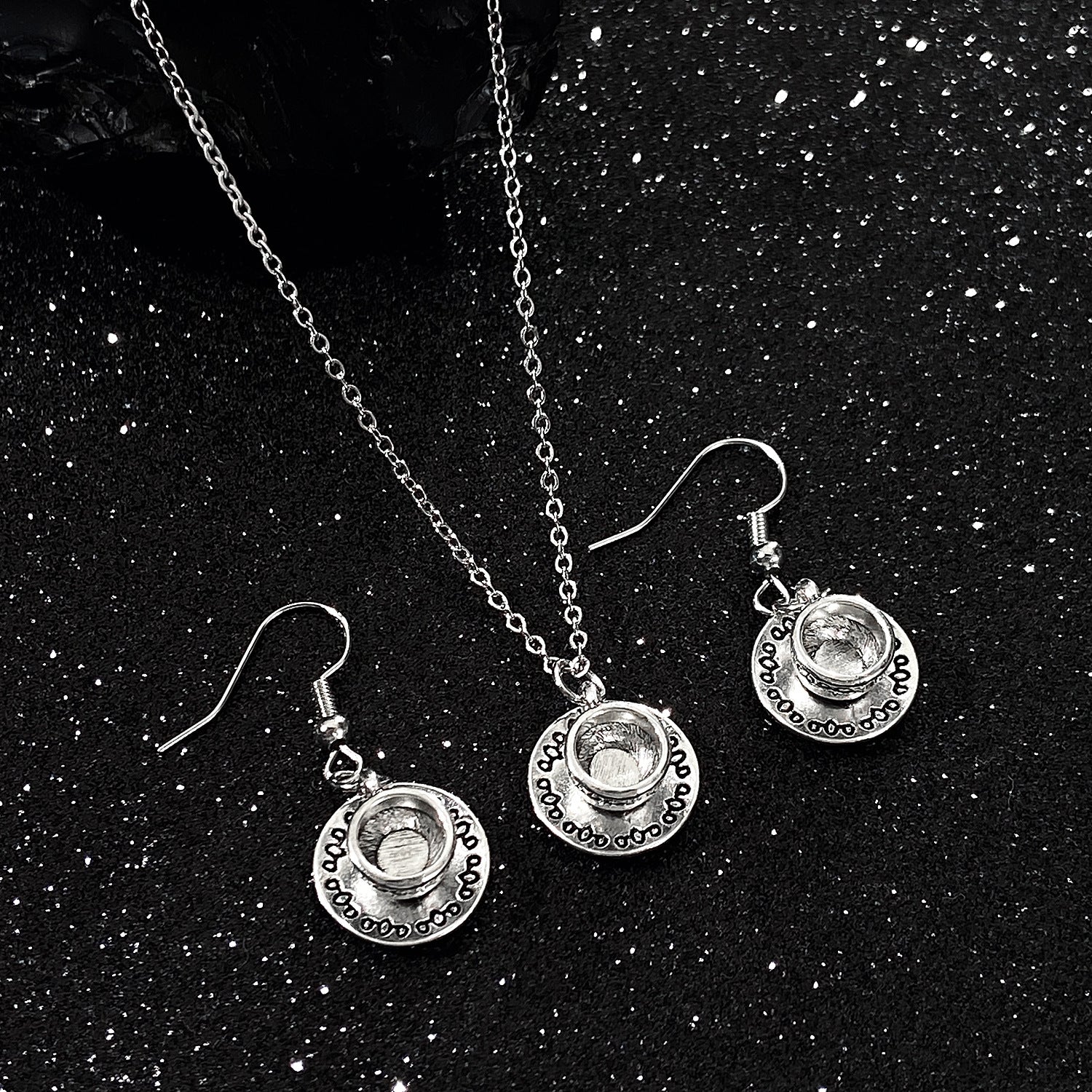 Wholesale Trendy Alloy Jewelry Set - Cup Hot Air Balloon Teeth Earrings and Necklace,  Fashion Accessory for Resale