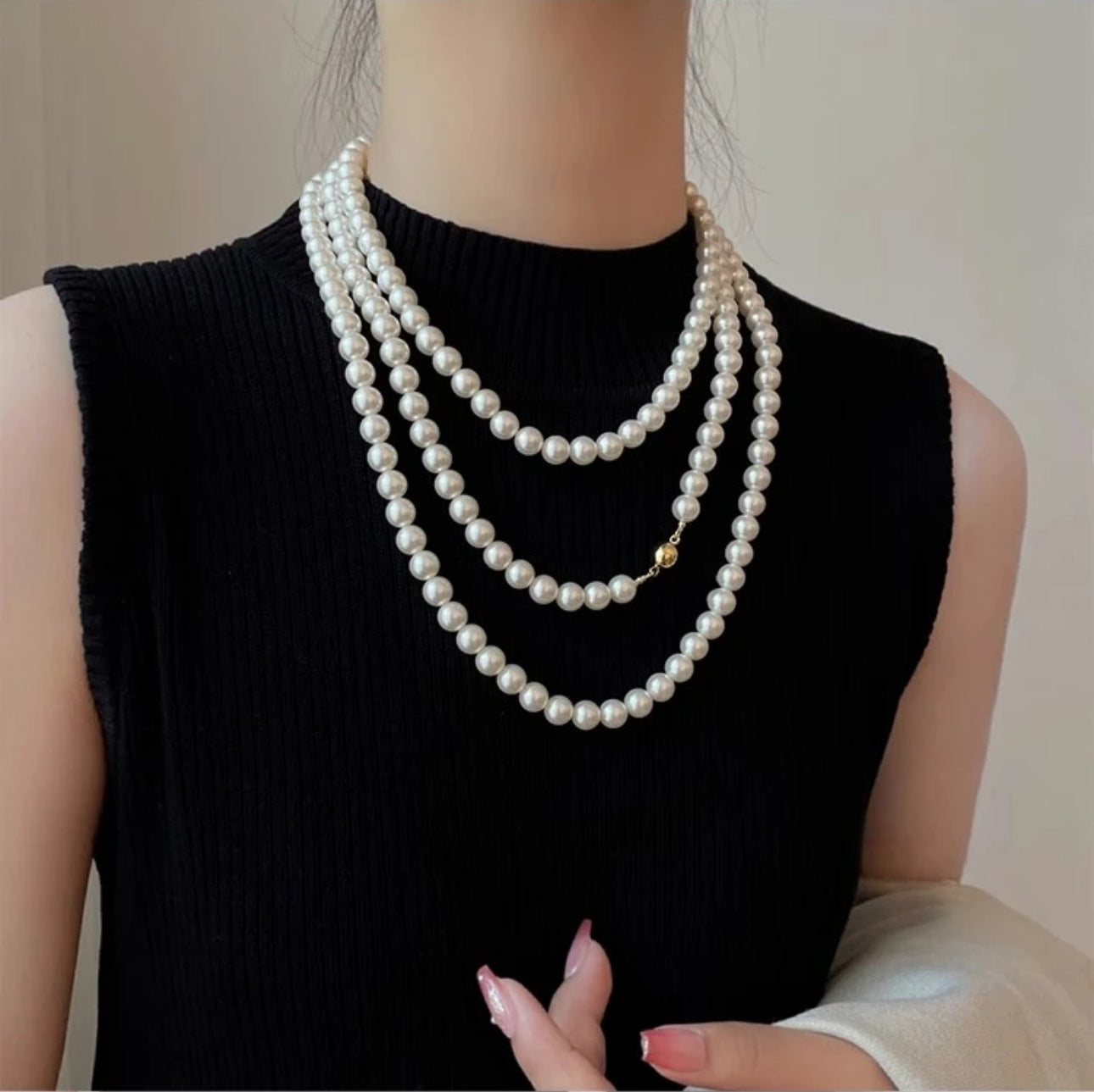 Wholesale Round Magnetic Clasp Pearl Sweater Necklace