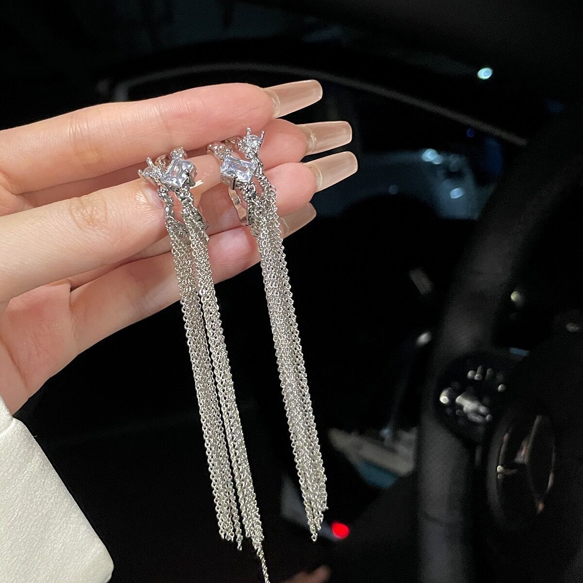Wholesale Alloy Tassel Ear Cuffs Trendy Non Pierced Ear Accessories for Boutique Resale