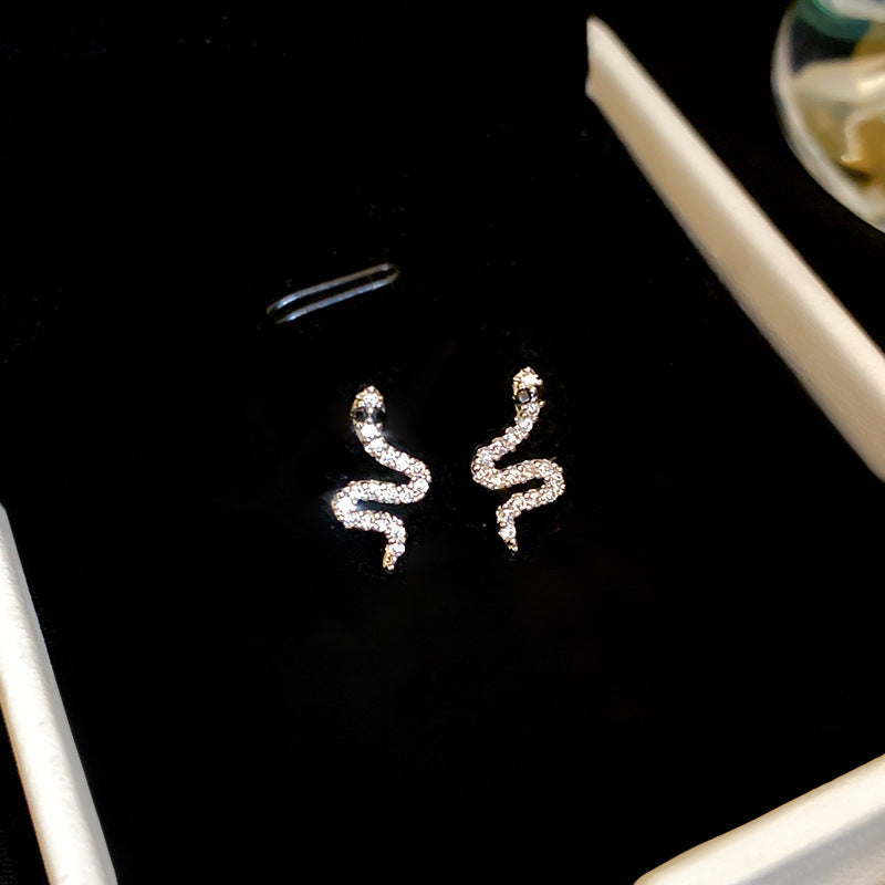 Wholesale Personality Exaggerated Oil Drop Diamond Small Snake Silver Earrings