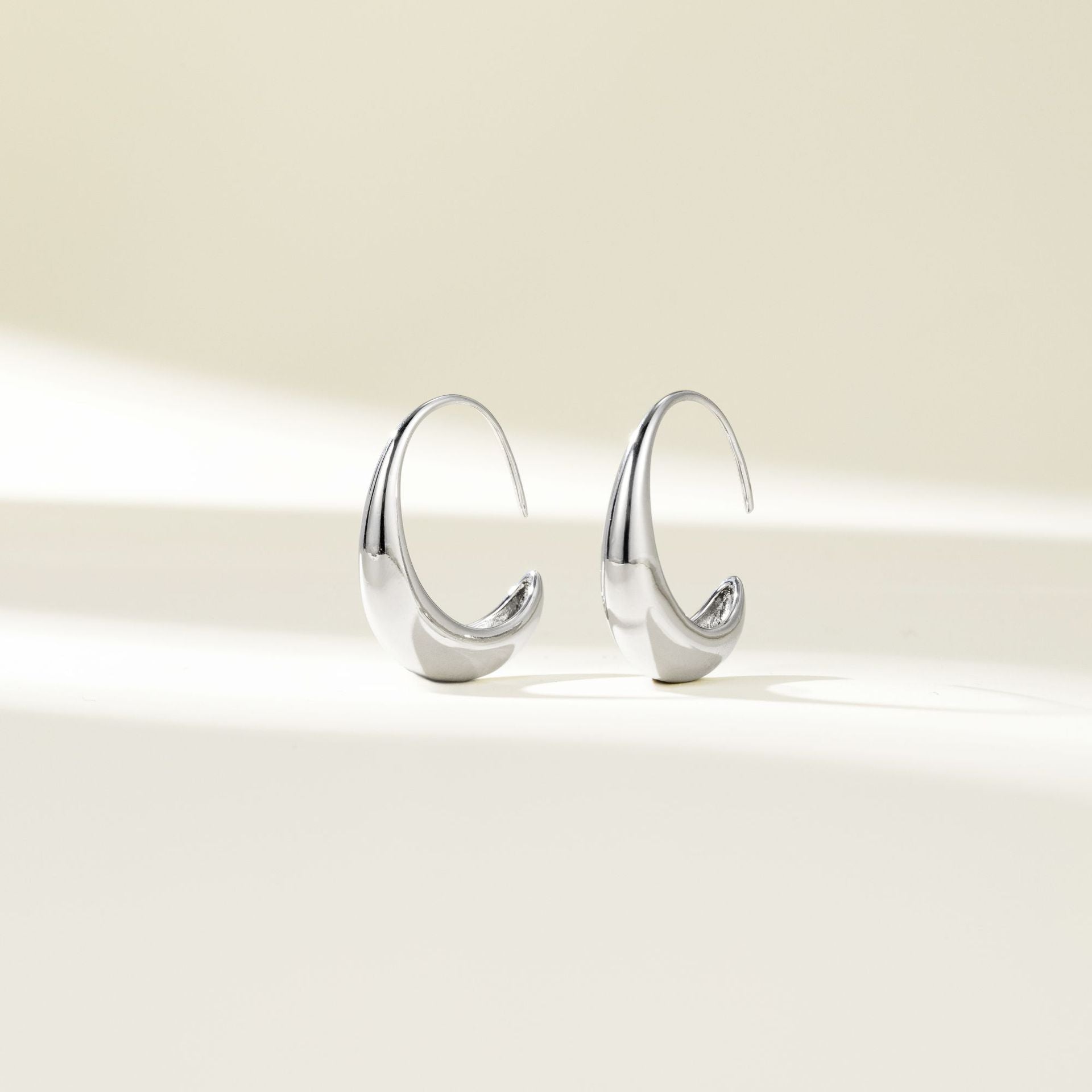 Wholesale  Retro Earrings S925 Silver Needle Metal Earrings