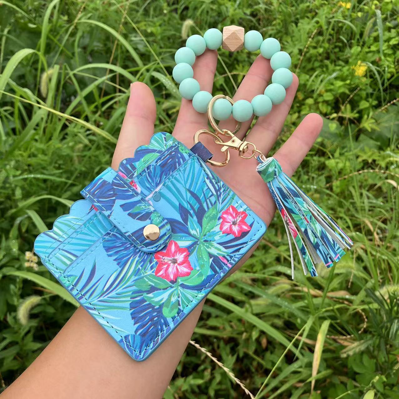 Wholesale Leopard Plaid Butterfly Card Holder Silicone Beaded Wristlet Keychain ACC-KC-QiuXue012