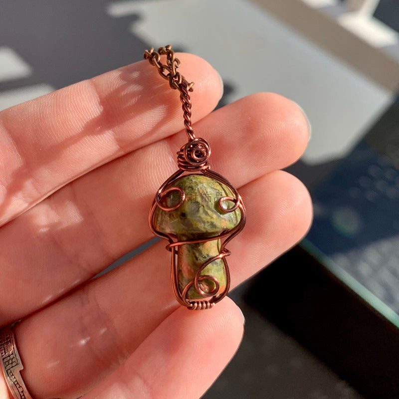 Wholesale Natural Crystal Mushroom Pendant Handmade Silk Cute Little Mushroom Crystal Mesh Bag Necklaces ACC-NE-RongGuan014