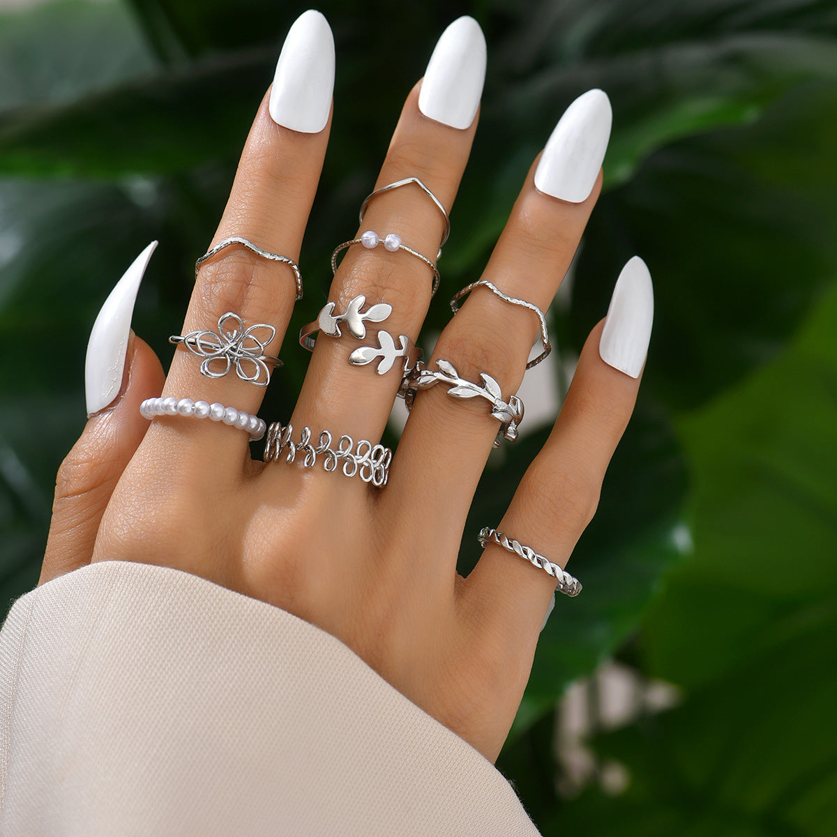 Wholesale hollow flower stacking ring suit smooth leaves vine pearl joint ring 10 pieces set