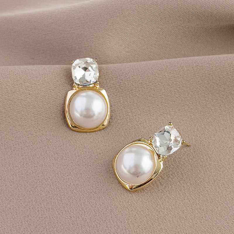 Wholesale Retro Simple Light Luxury Earrings ACC-ES-XiaoCheng006