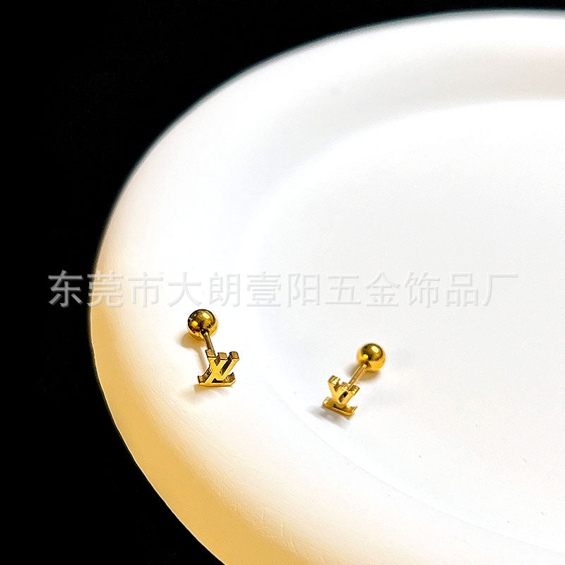 Wholesale Titanium Steel Stylish Heart  Star Screw-Back Cartilage Stud