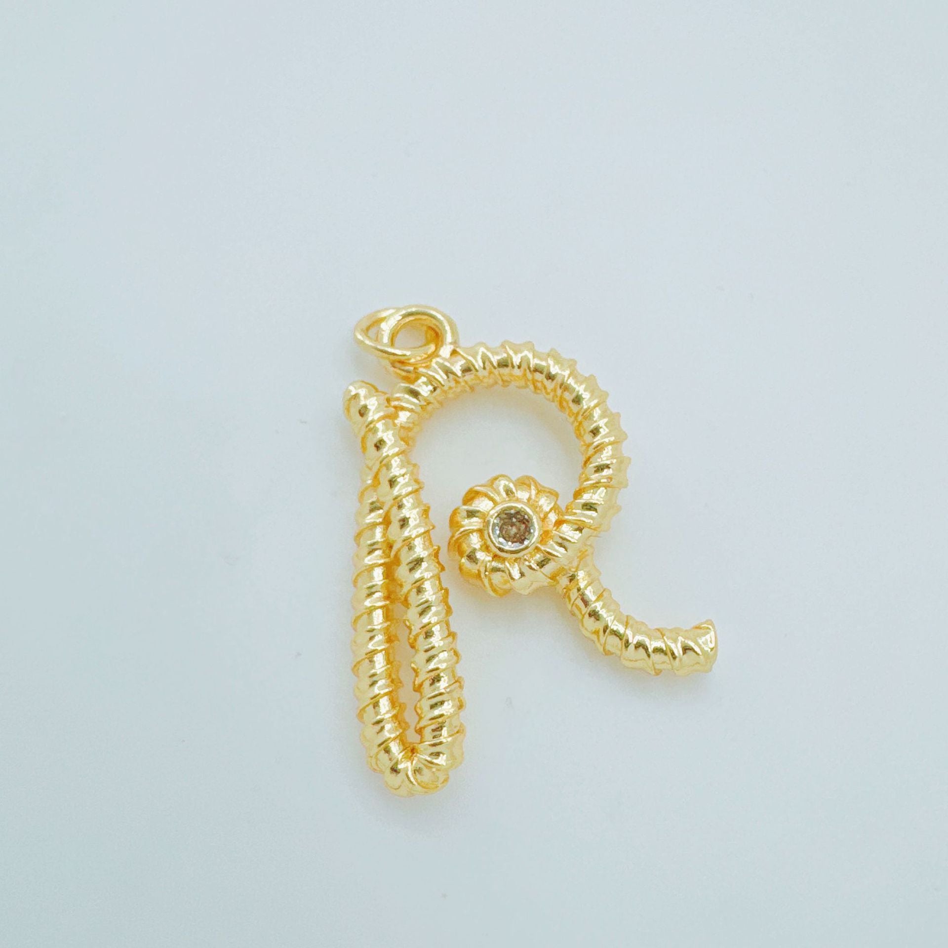 Wholesale Gold Plated Copper 26 Letter Alphabet Pendant,  Trendy Hip-Hop Jewelry Accessory for Everyday Gift