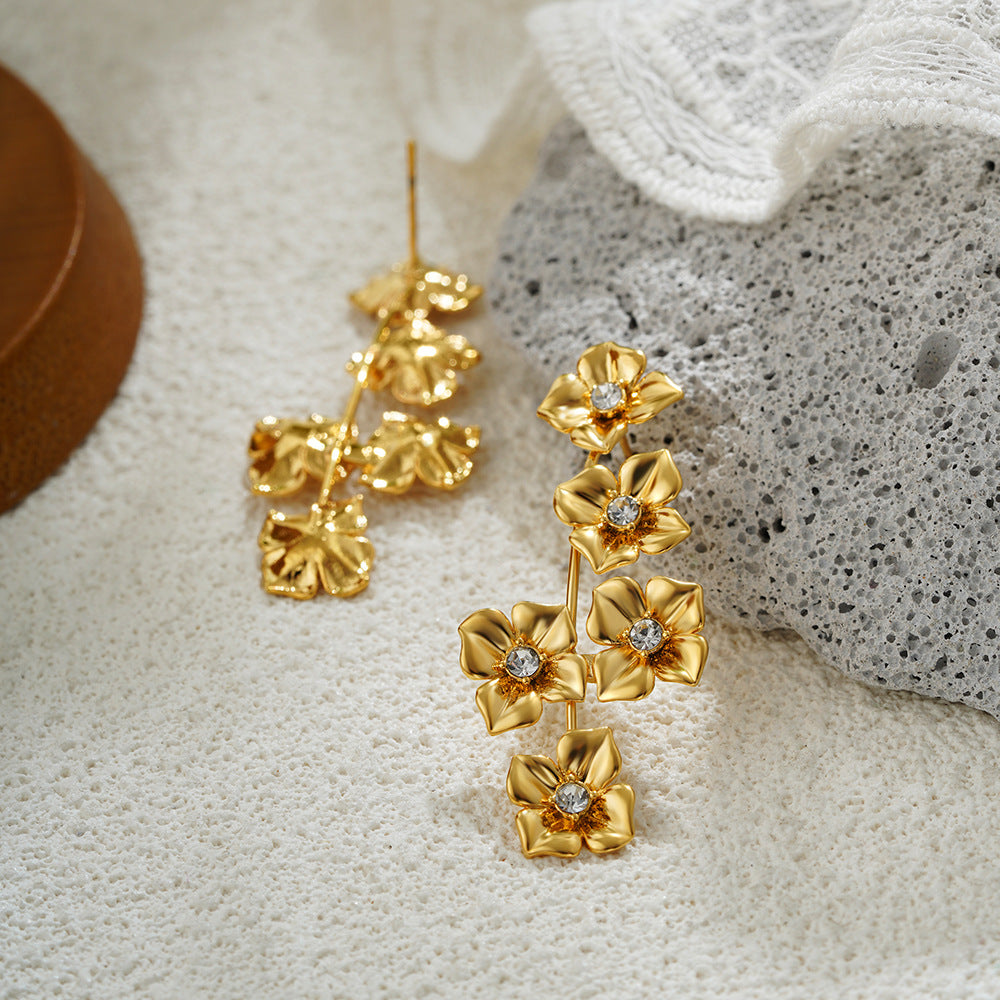 Wholesale  18K gold flower zircon earrings retro earrings
