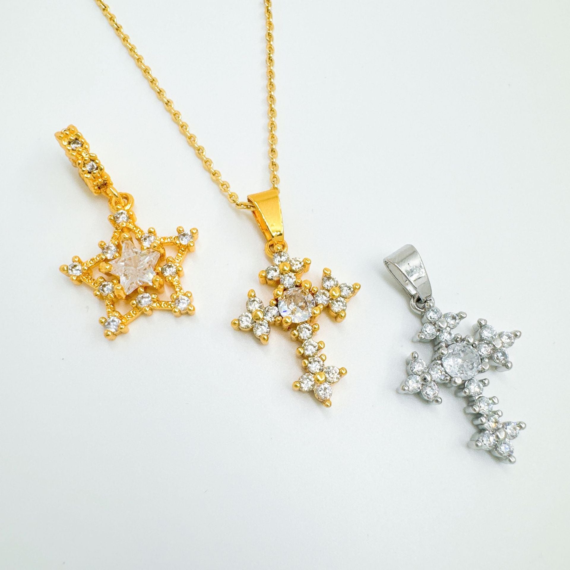 Wholesale Light Luxury Cross Necklace,  Gold Plated Copper Micro Inlaid Zircon