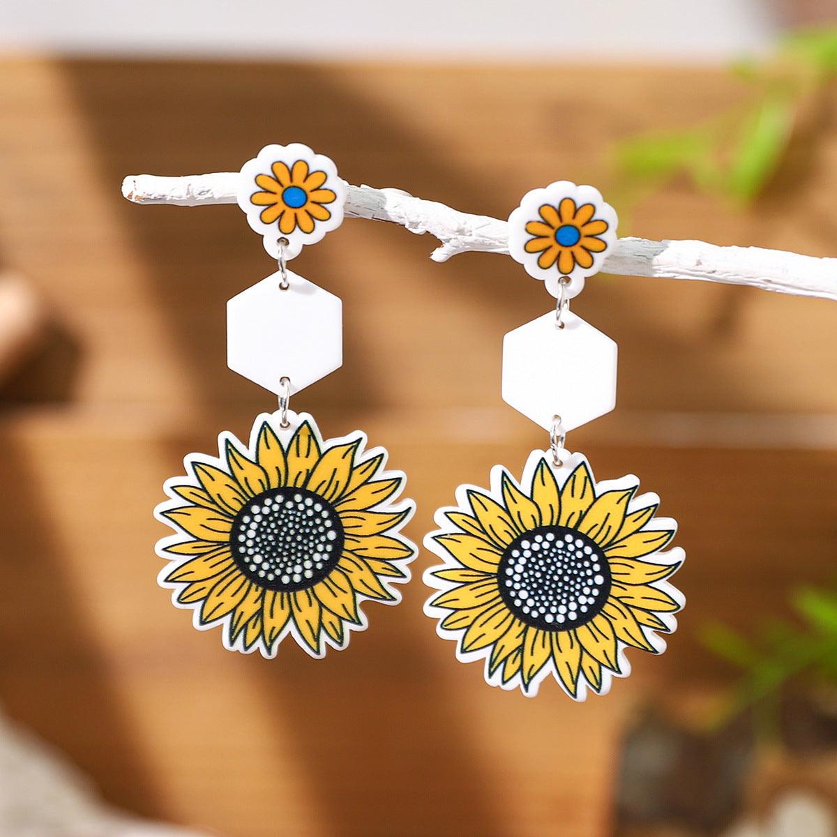 Wholesale Brilliant painted acrylic  butterfly contrast color earrings