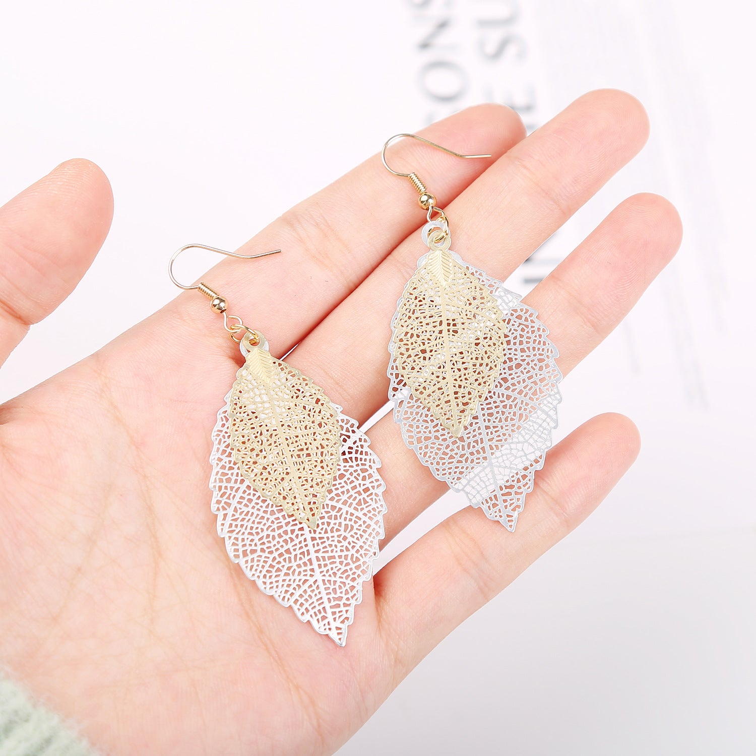 Wholesale  retro simple personalized niche leaf earrings