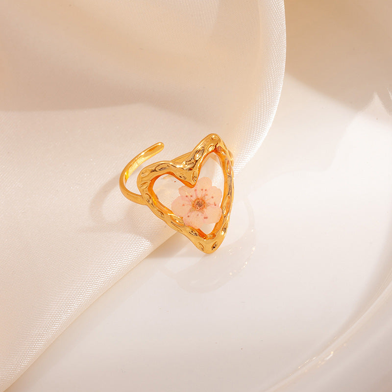 Wholesale Fresh Minimalist Heart Flower Ring in Titanium Steel Chic Fashion Accessory for Women