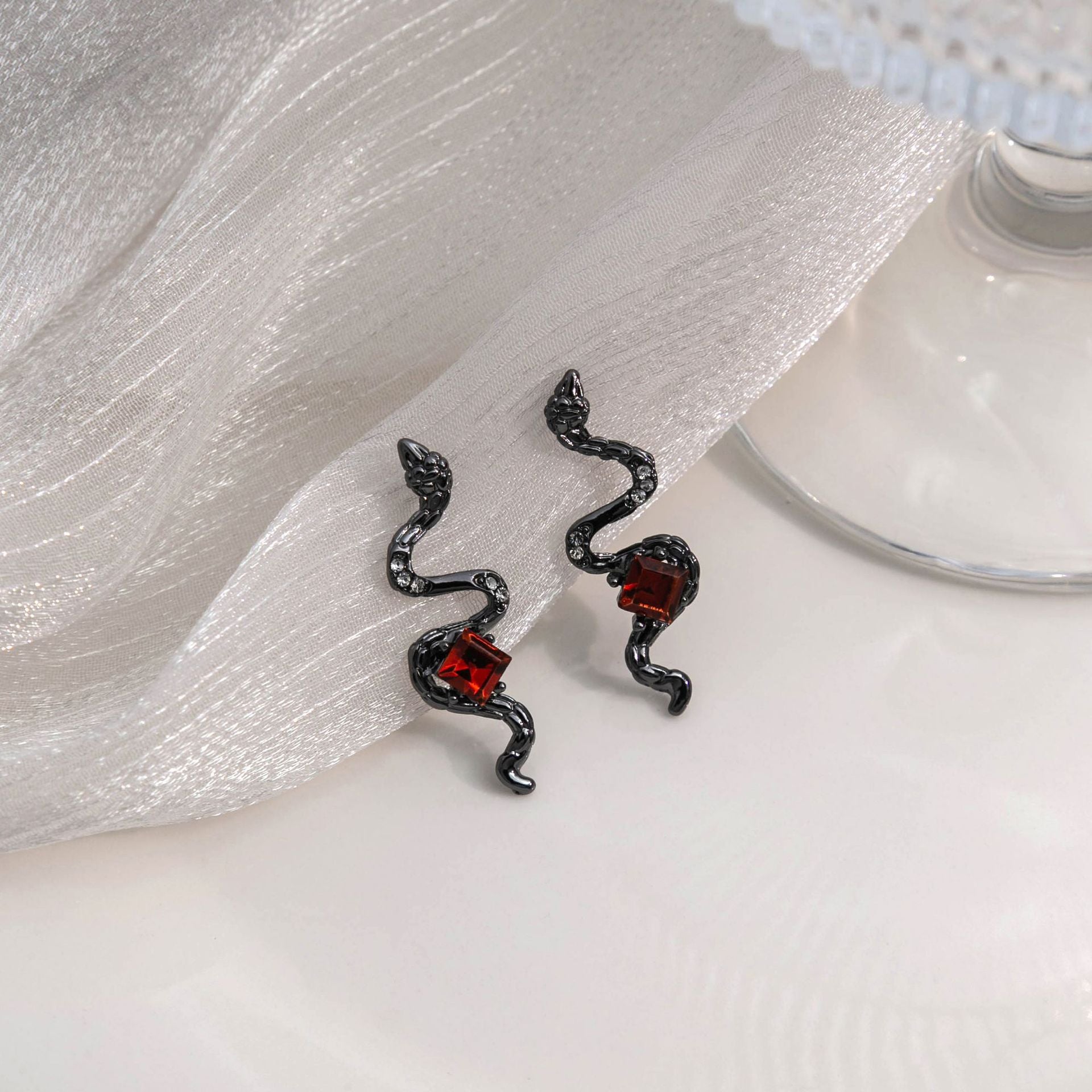 Wholesale Gothic Dark Style Snake-shaped Diamond Earrings