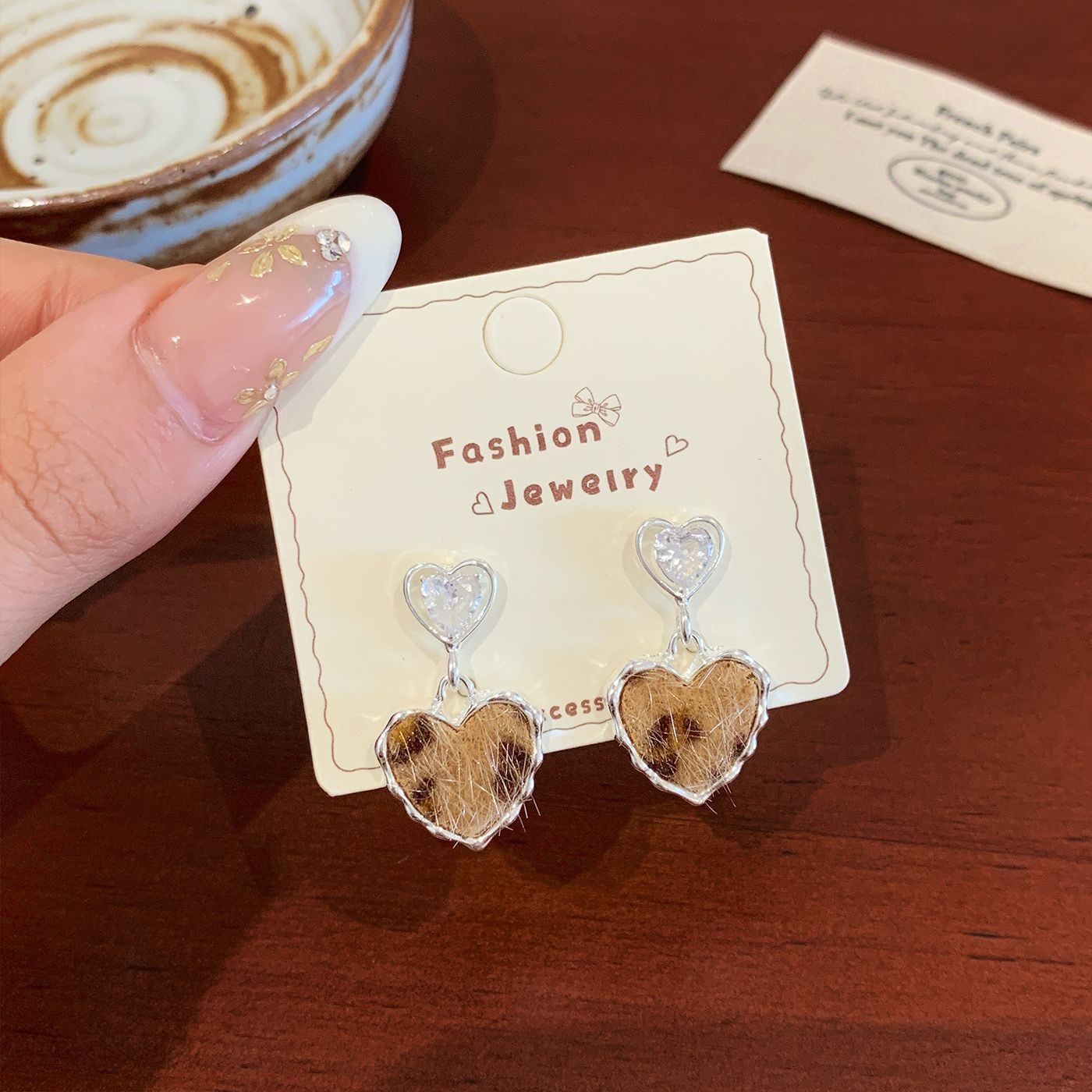 Wholesale Cute cat earrings with bows and cartoon silver needles  love Maillard earrings