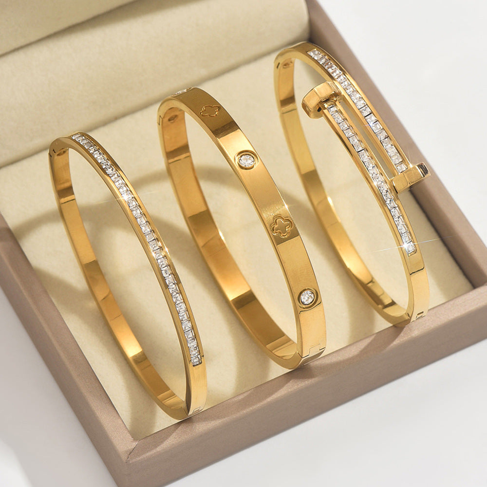 Wholesale Titanium Steel Electroplated Four-Leaf Clover Starry Sky Bracelet Gift Fashion Accessory