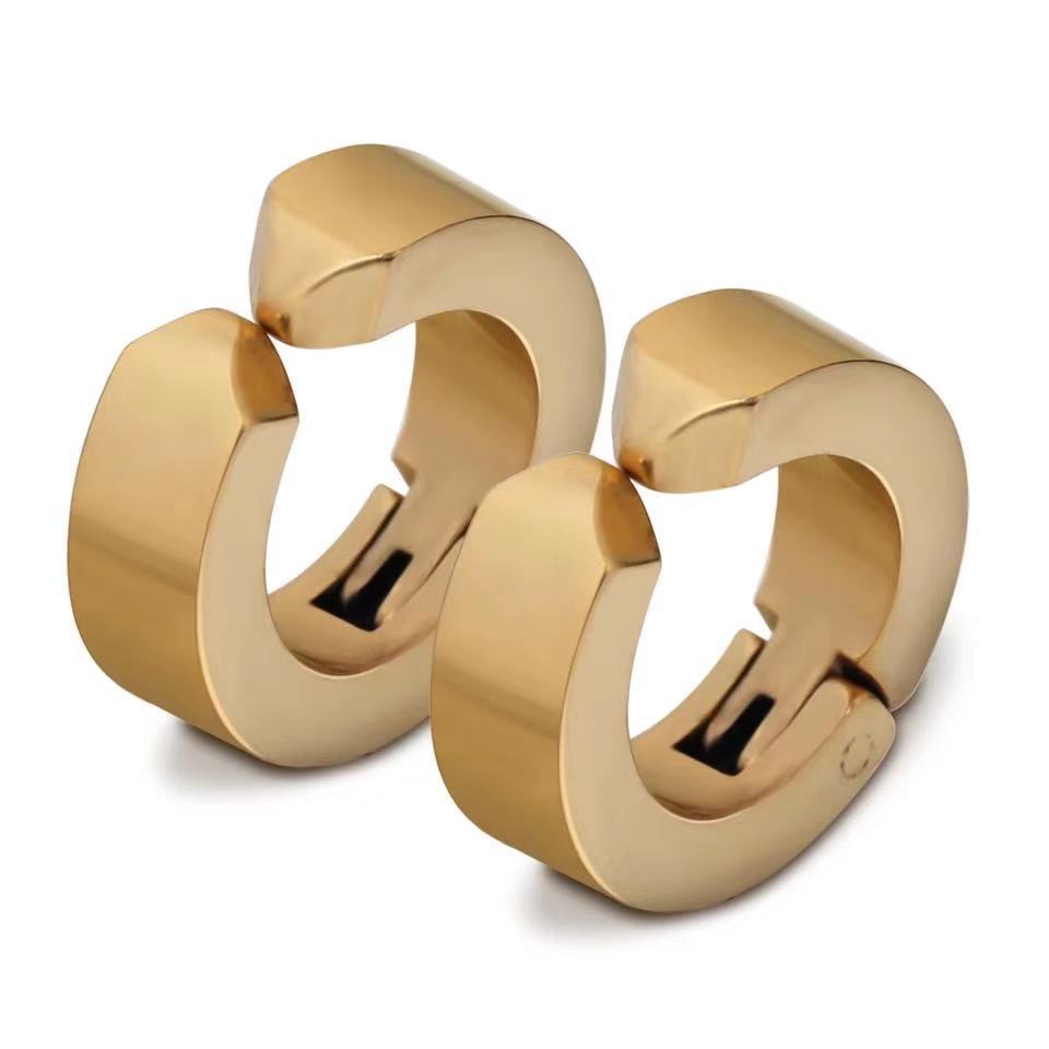 Wholesale punk style men's hole-free round titanium steel flat ear clip earrings