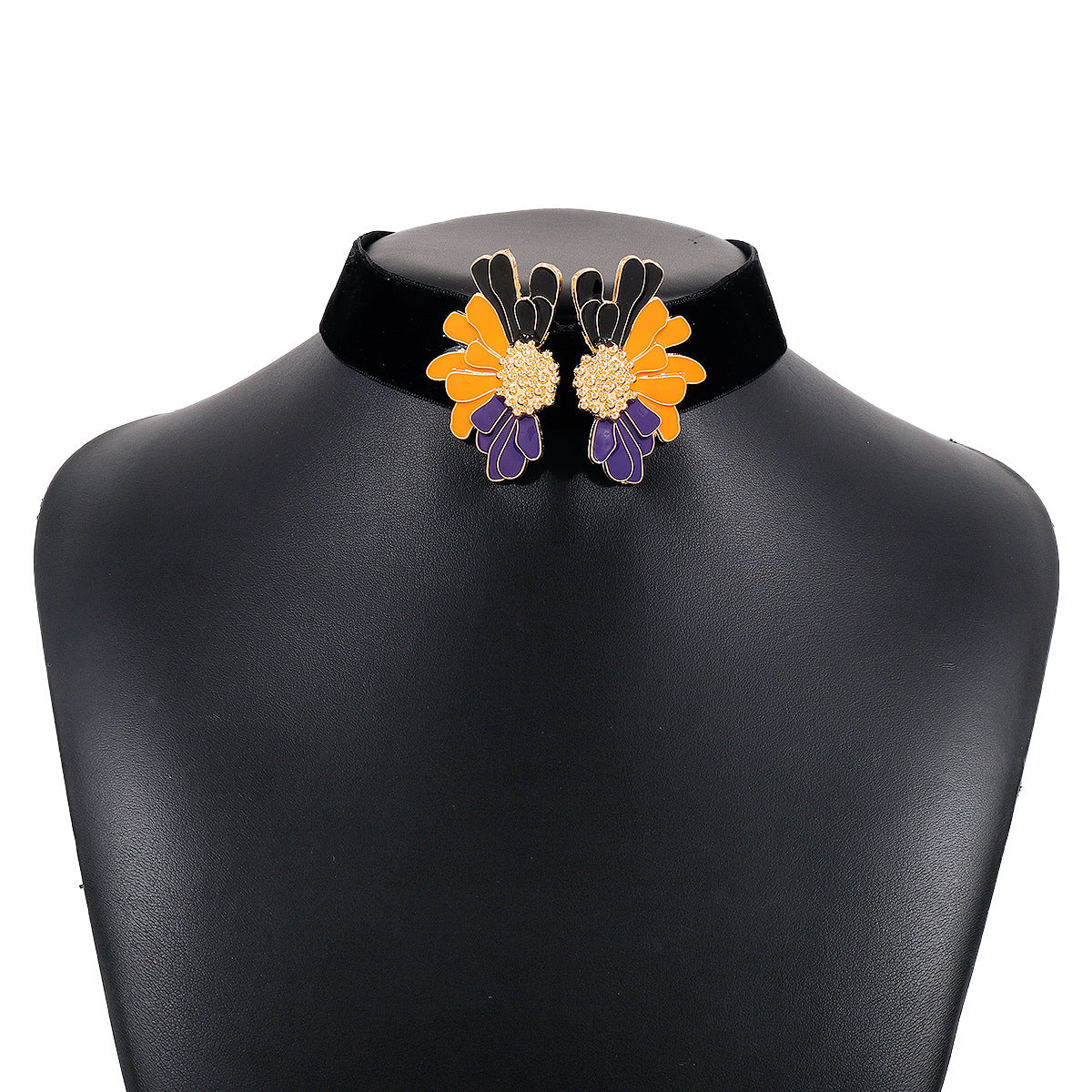 Wholesale Niche Retro Flower Necklace Flocking Cloth Oil Dropping Necklace