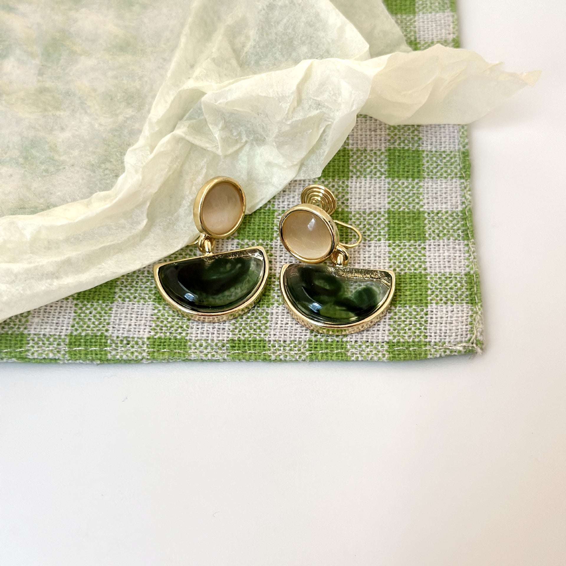 Wholesale Vintage Irregular Design Halo Half Circle Earrings