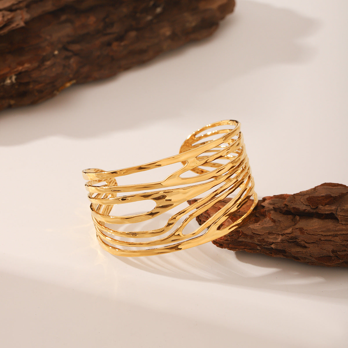 Wholesale  stainless steel 18K gold bracelet  geometric irregular linear hollow opening bracelet