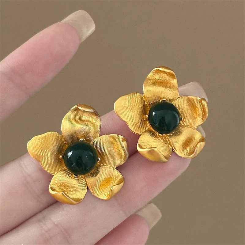 Wholesale  Metal Flower Earrings Light Luxury  Earrings