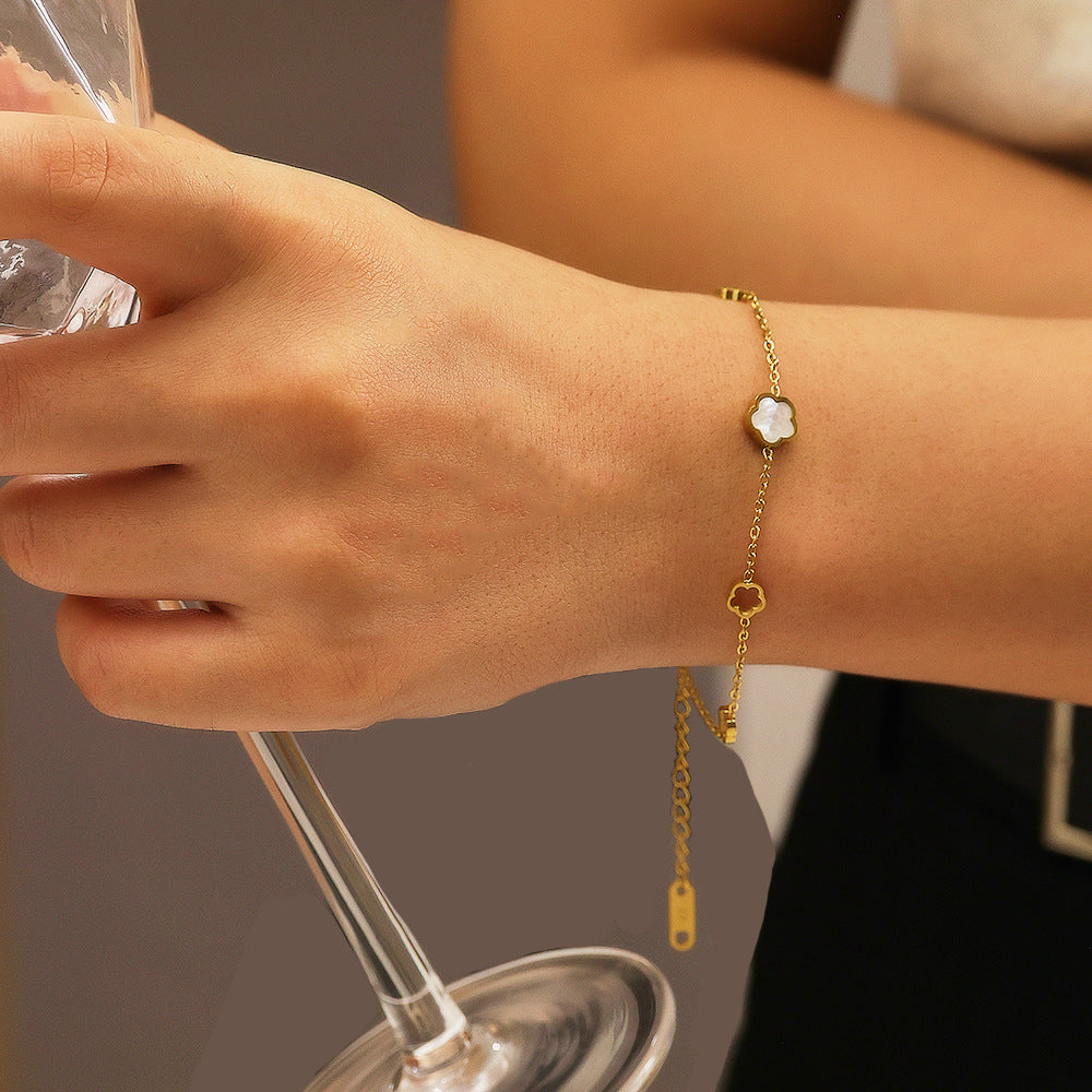 Wholesale Gold Five-leaf Flower White Shell Titanium Steel Bracelets ACC-BT-DaLang002