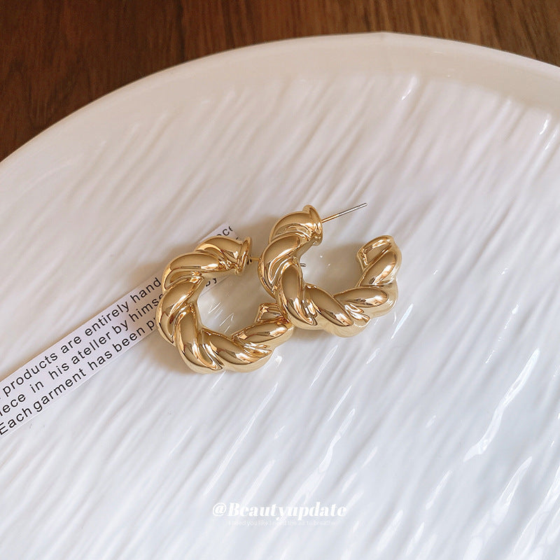 Wholesale  Metal C- shaped Earrings