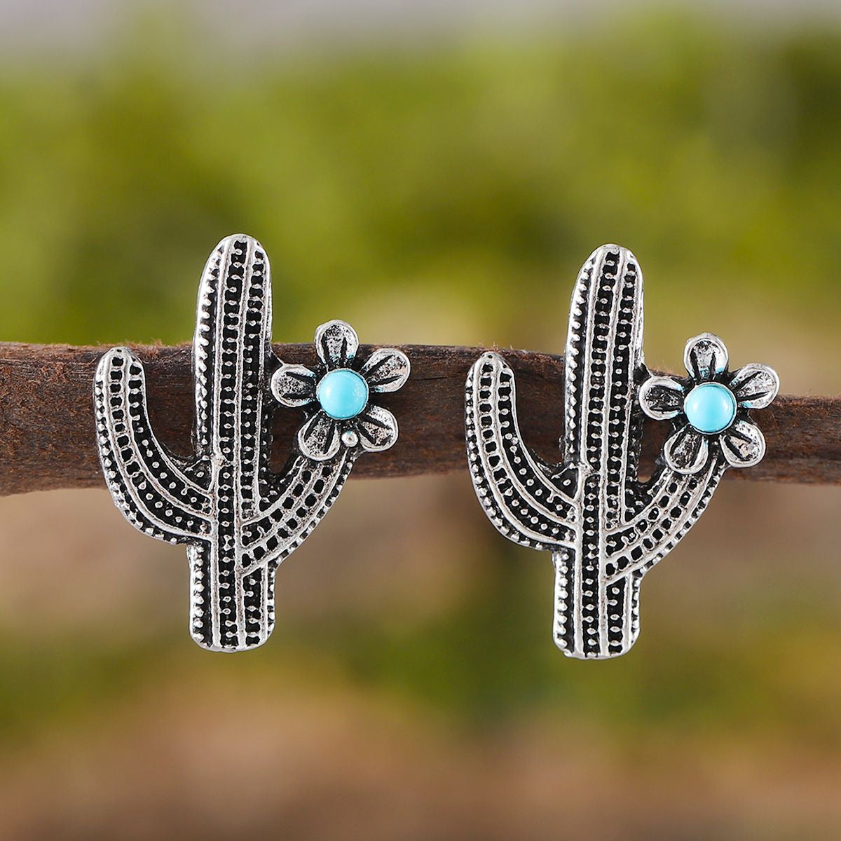 Wholesale Zinc Alloy Electroplated Retro Western Geometric Pendant Earrings Fashion Accessory