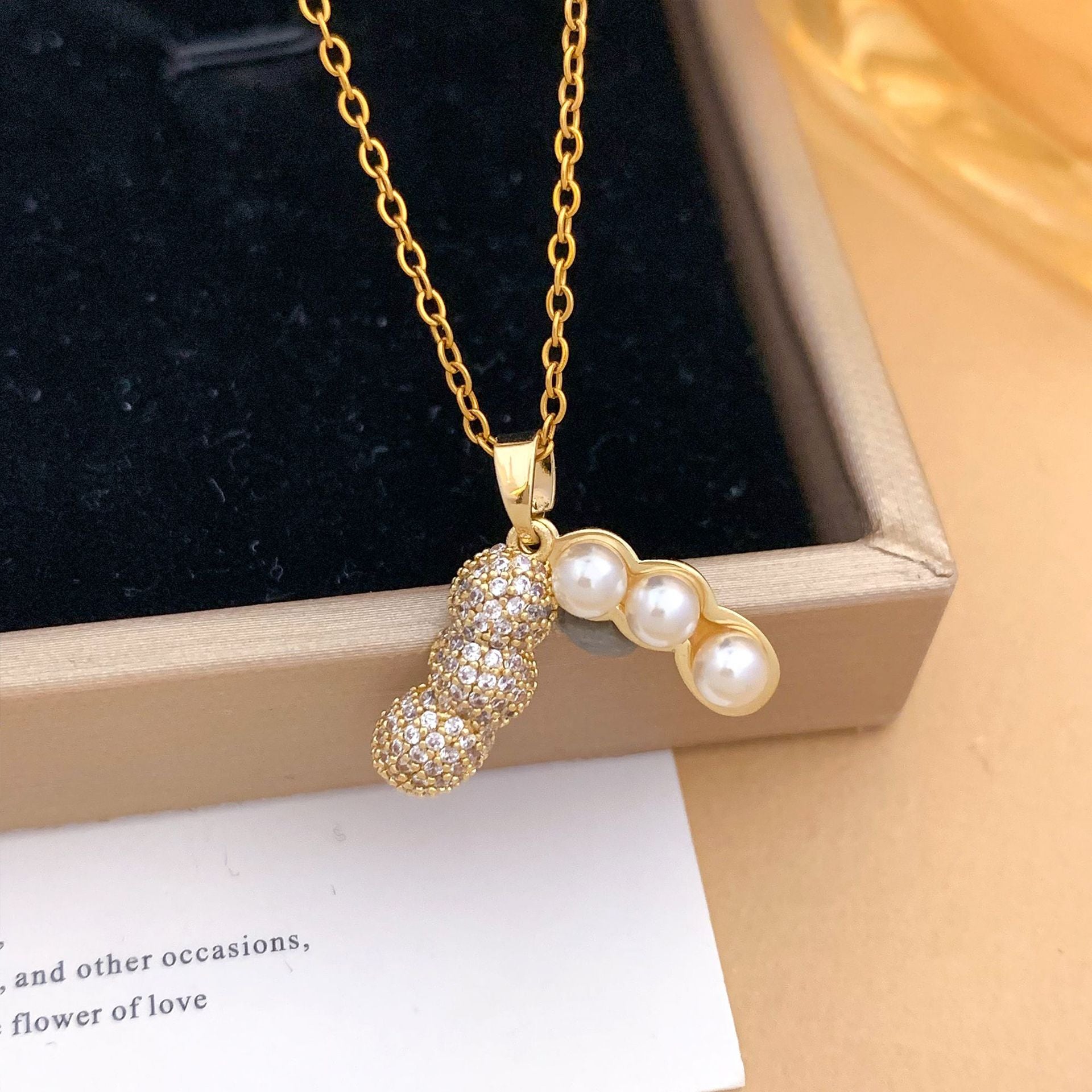 Wholesale Fashion Real Gold Plated Shell Pearl Pendant Necklace,  Titanium Steel Choker Jewelry Accessory