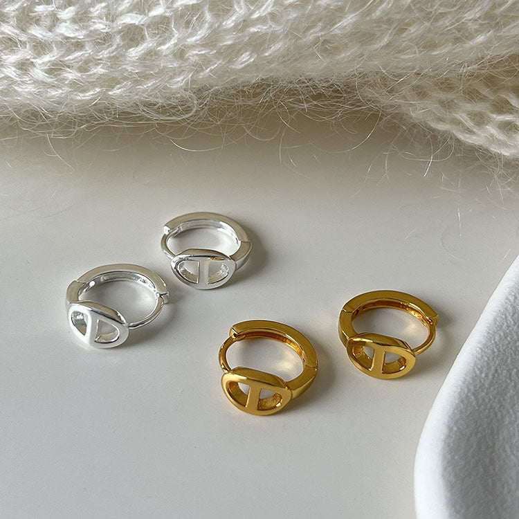 Wholesale Silver Plated Hollow Pig Nose Hoop Earrings Minimalist Jewelry Accessory for Everyday Wear