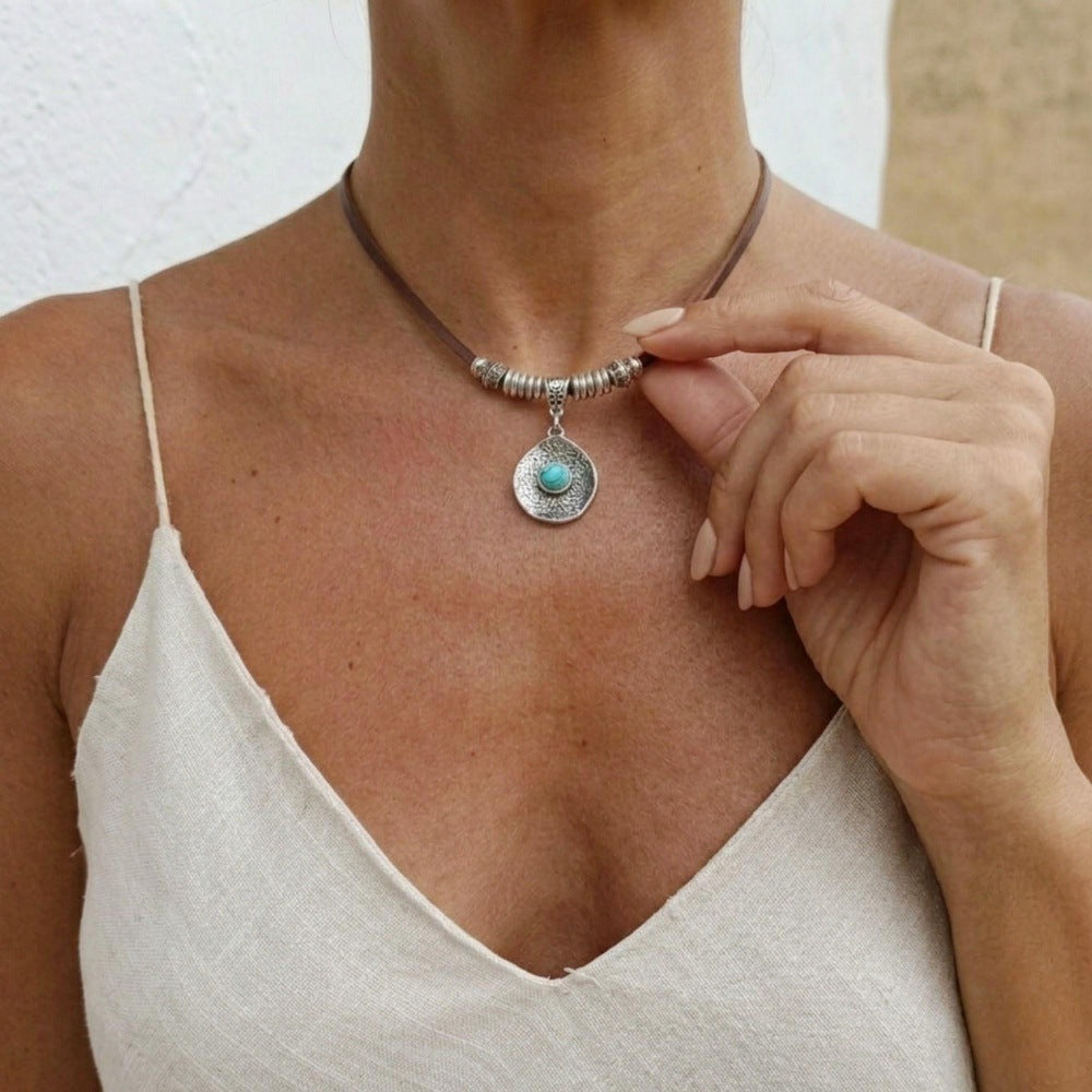 Wholesale Bohemian Antique Silver Pendant Necklace With Leather Rope Chain Fashion Jewelry Accessory For Boutique Resale