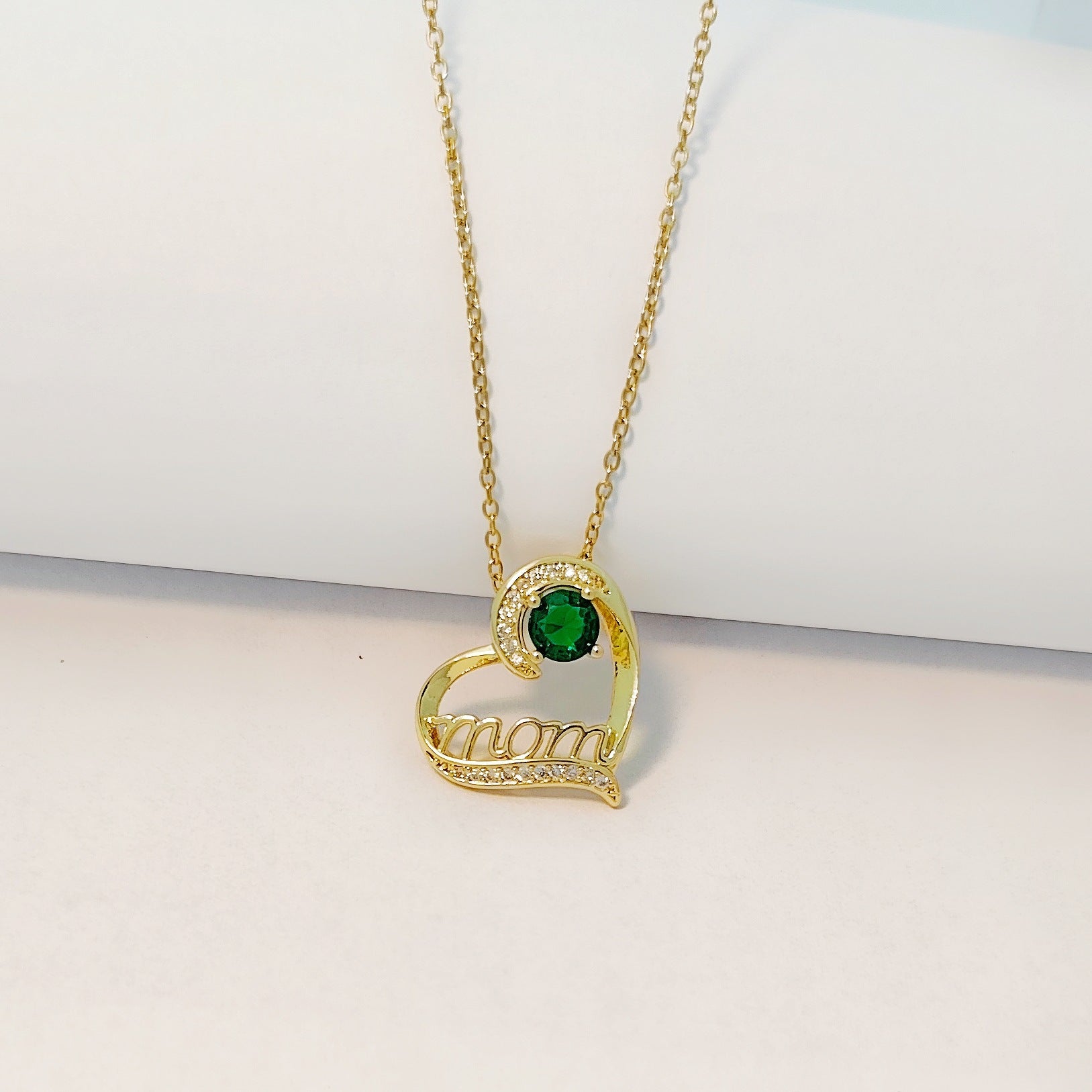 Wholesale Titanium Steel Mom Letter Love Necklace  Heart-shaped Mother's Day Necklaces