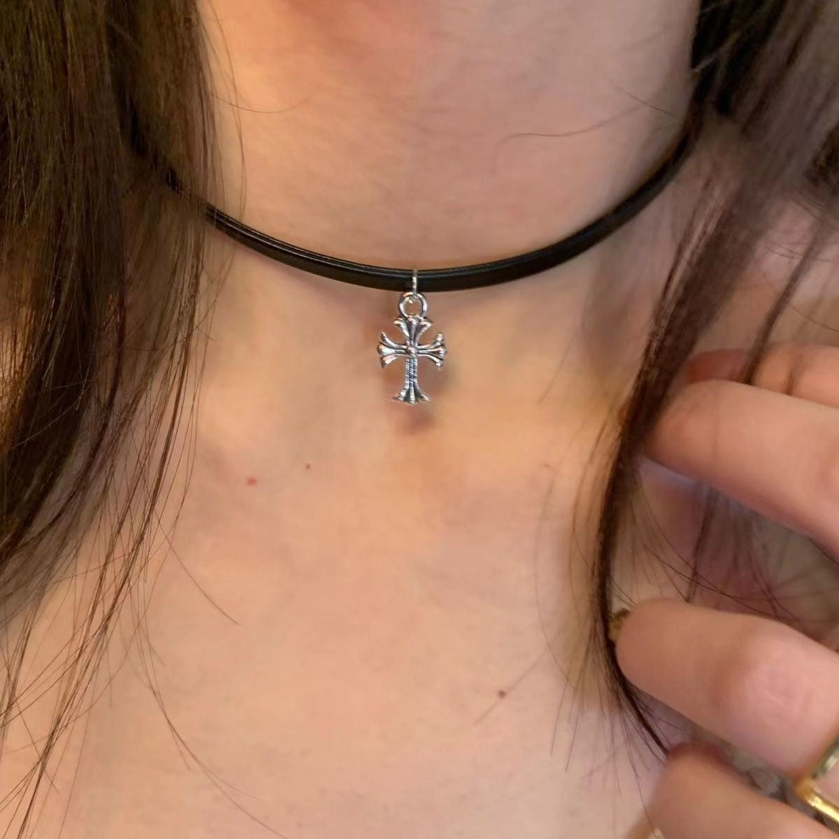 Wholesale Metal V Shape Women's Stitching Necklace