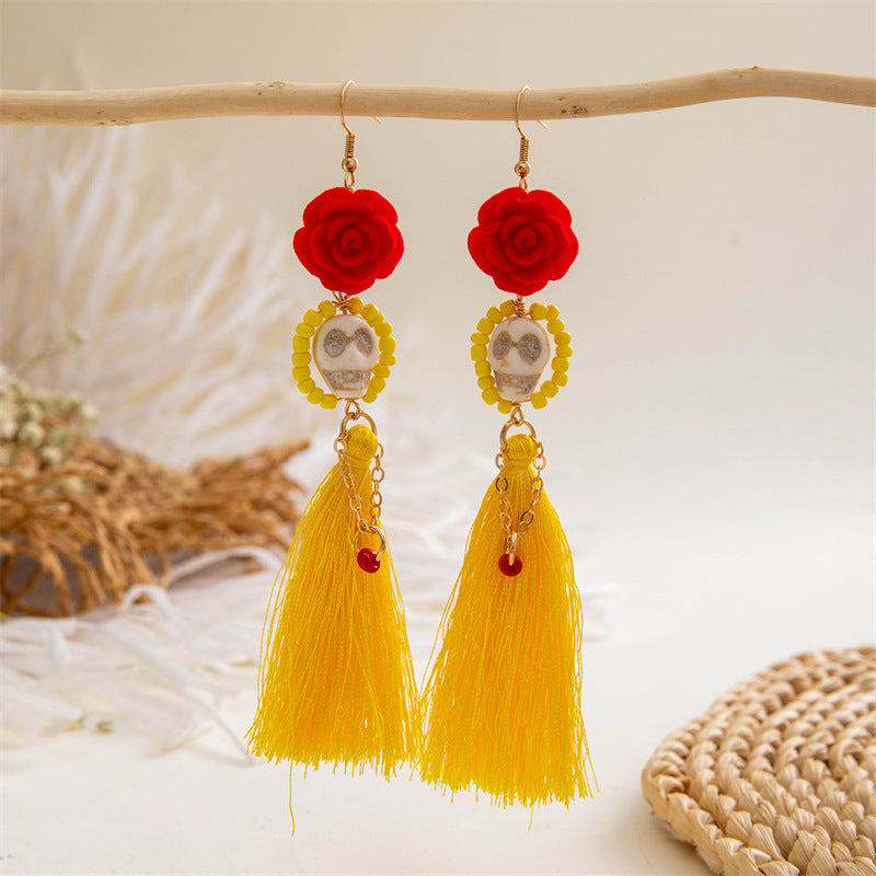 Pendientes retro y coloridos al por mayor Serie de Halloween Pendientes colgantes de borla del cráneo