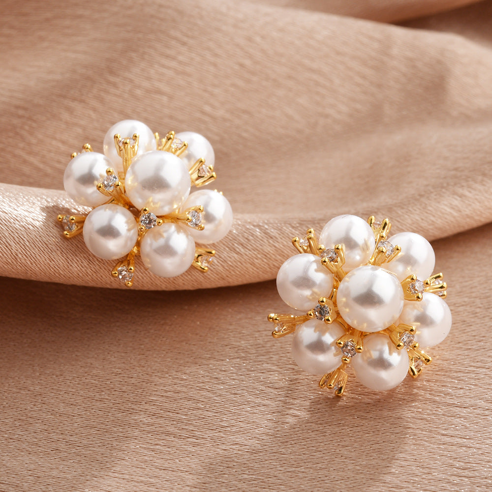 Wholesale  Light Luxury High-end Pearl Flower Elegant Earrings