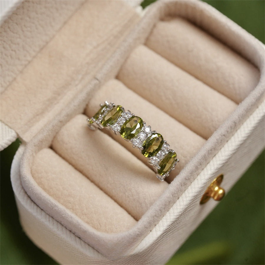 Wholesale Copper Electroplated Olive Green Zircon Ring French Retro Geometric Design Fashion Jewelry for Women
