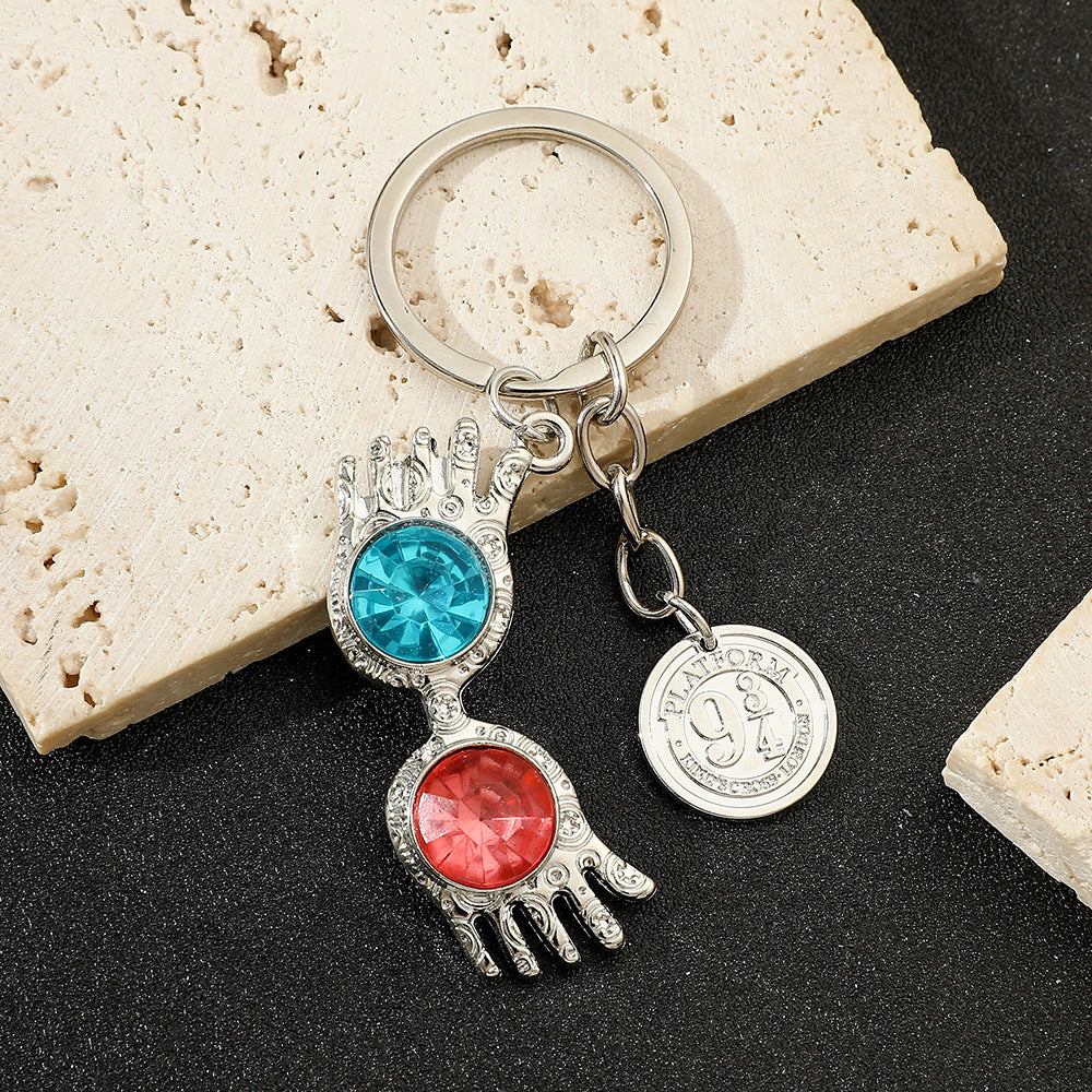 Wholesale Triangle creative keychain