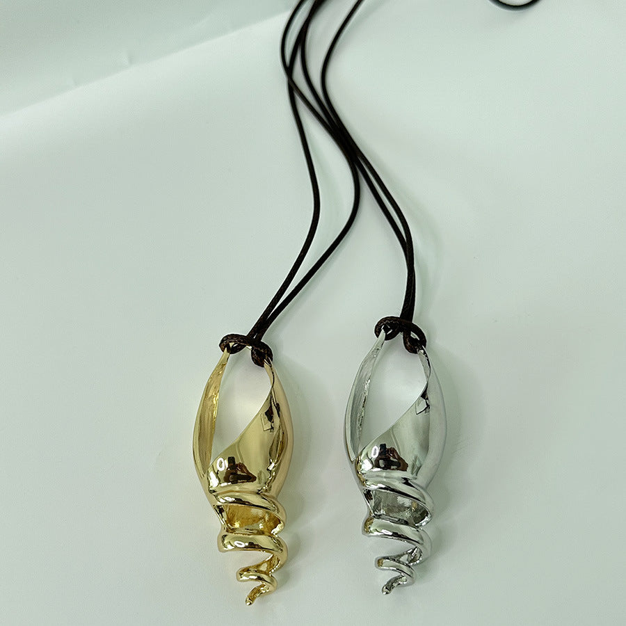 Wholesale  Light Luxury Metal Conch Pendant Leather Rope Lace Necklace